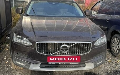 Volvo V90 Cross Country I рестайлинг, 2019 год, 2 700 000 рублей, 2 фотография