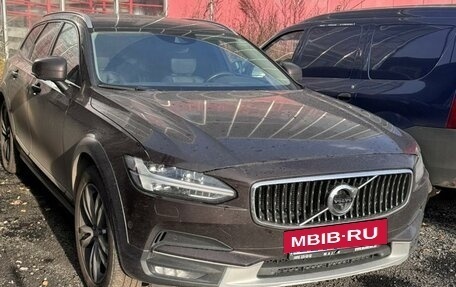 Volvo V90 Cross Country I рестайлинг, 2019 год, 2 700 000 рублей, 3 фотография