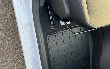 Renault Logan II, 2017 год, 640 000 рублей, 20 фотография