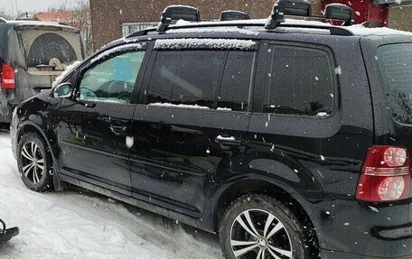 Volkswagen Touran III, 2007 год, 630 000 рублей, 3 фотография