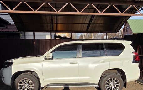 Toyota Land Cruiser Prado 150 рестайлинг 2, 2018 год, 5 000 000 рублей, 3 фотография