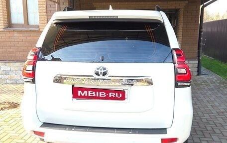 Toyota Land Cruiser Prado 150 рестайлинг 2, 2018 год, 5 000 000 рублей, 8 фотография