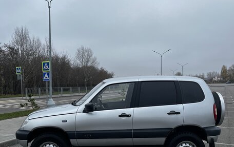 Chevrolet Niva I рестайлинг, 2004 год, 405 000 рублей, 2 фотография