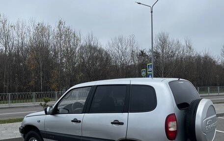 Chevrolet Niva I рестайлинг, 2004 год, 405 000 рублей, 3 фотография