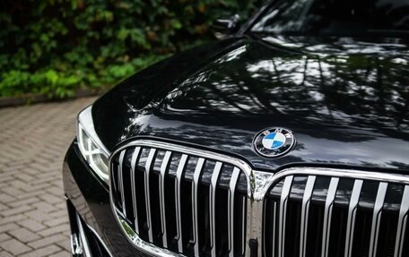 BMW 7 серия, 2019 год, 8 100 000 рублей, 3 фотография