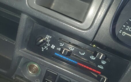 Mazda Bongo III, 1998 год, 720 000 рублей, 19 фотография