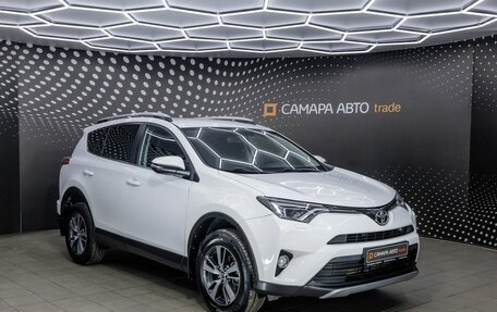 Toyota RAV4, 2018 год, 2 352 000 рублей, 3 фотография