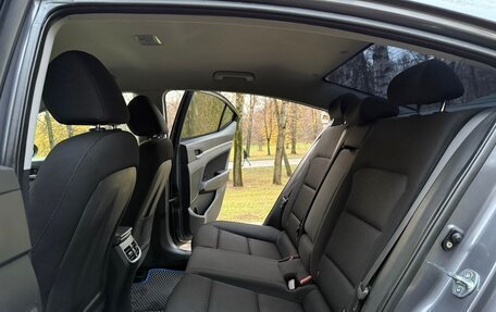 Hyundai Elantra VI рестайлинг, 2019 год, 1 440 000 рублей, 10 фотография