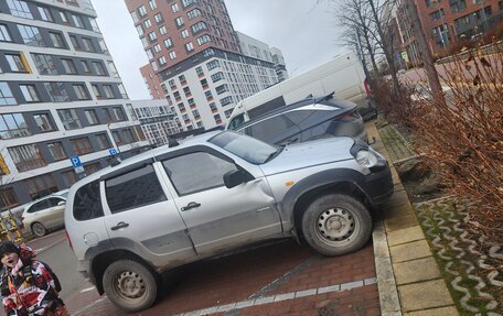 Chevrolet Niva I рестайлинг, 2010 год, 460 000 рублей, 4 фотография