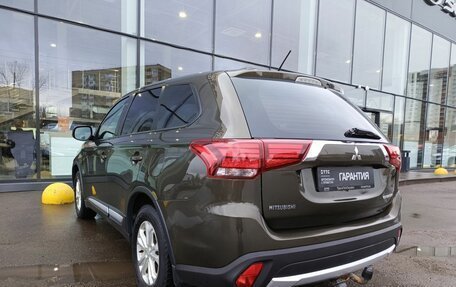 Mitsubishi Outlander III рестайлинг 3, 2015 год, 1 599 800 рублей, 8 фотография