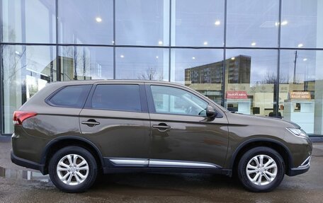 Mitsubishi Outlander III рестайлинг 3, 2015 год, 1 599 800 рублей, 5 фотография