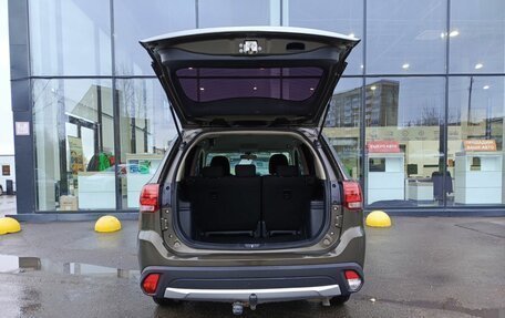 Mitsubishi Outlander III рестайлинг 3, 2015 год, 1 599 800 рублей, 12 фотография