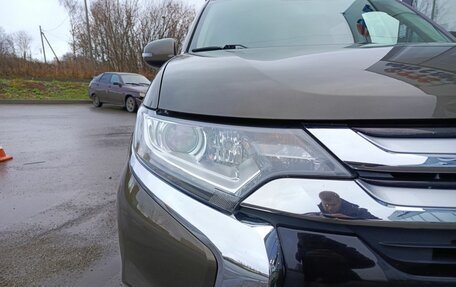 Mitsubishi Outlander III рестайлинг 3, 2015 год, 1 599 800 рублей, 21 фотография