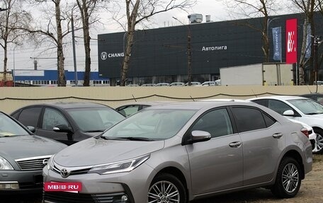 Toyota Corolla, 2018 год, 1 999 000 рублей, 3 фотография