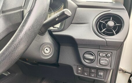 Toyota Corolla, 2017 год, 998 000 рублей, 14 фотография