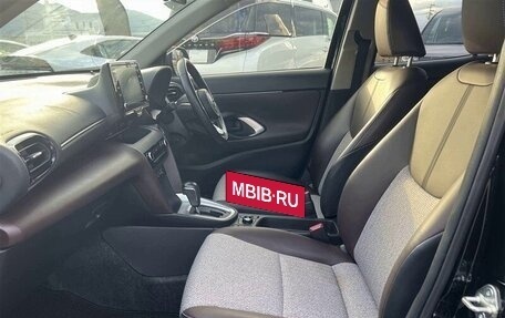 Toyota Yaris Cross, 2022 год, 1 421 000 рублей, 10 фотография