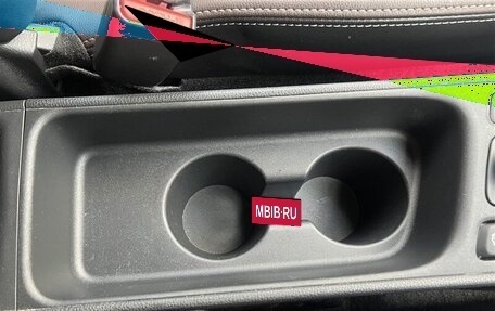 Toyota Yaris Cross, 2022 год, 1 421 000 рублей, 27 фотография