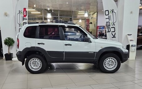 Chevrolet Niva I рестайлинг, 2015 год, 768 000 рублей, 6 фотография