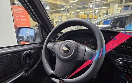 Chevrolet Niva I рестайлинг, 2015 год, 768 000 рублей, 14 фотография