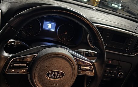 KIA Sportage IV рестайлинг, 2020 год, 2 000 000 рублей, 5 фотография