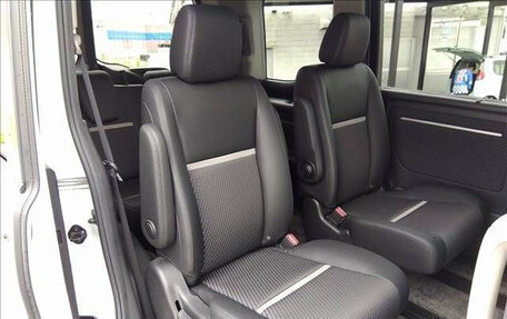 Honda Stepwgn IV, 2017 год, 1 800 035 рублей, 17 фотография