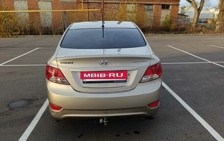 Hyundai Solaris II рестайлинг, 2012 год, 700 000 рублей, 4 фотография