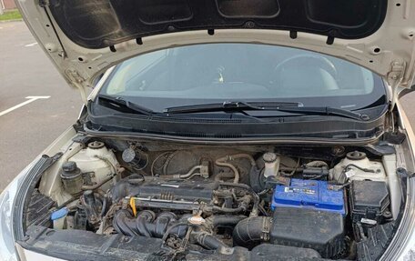 Hyundai Solaris II рестайлинг, 2012 год, 700 000 рублей, 9 фотография