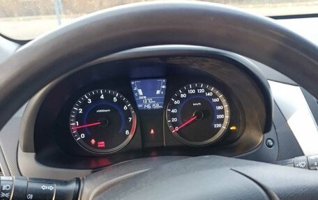 Hyundai Solaris II рестайлинг, 2012 год, 700 000 рублей, 14 фотография