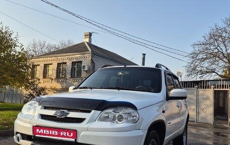 Chevrolet Niva I рестайлинг, 2018 год, 750 000 рублей, 3 фотография