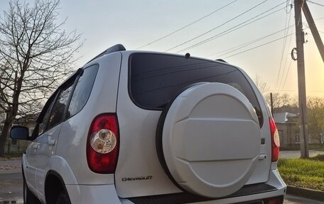 Chevrolet Niva I рестайлинг, 2018 год, 750 000 рублей, 6 фотография