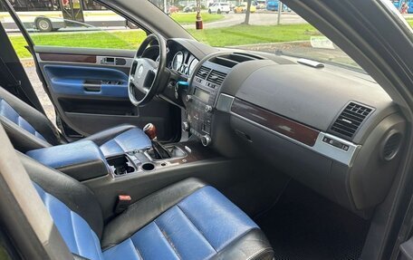 Volkswagen Touareg III, 2004 год, 650 199 рублей, 2 фотография