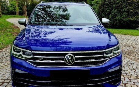 Volkswagen Tiguan II, 2021 год, 2 800 000 рублей, 6 фотография