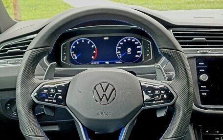 Volkswagen Tiguan II, 2021 год, 2 800 000 рублей, 13 фотография