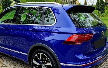 Volkswagen Tiguan II, 2021 год, 2 800 000 рублей, 9 фотография