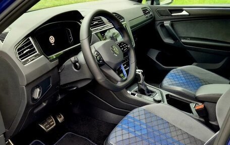 Volkswagen Tiguan II, 2021 год, 2 800 000 рублей, 12 фотография