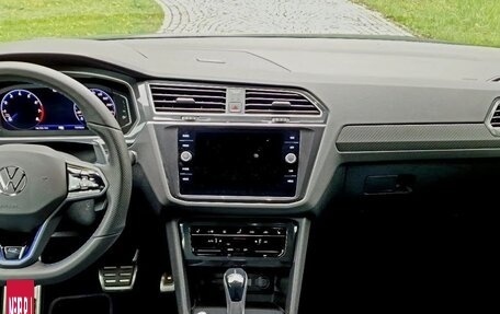 Volkswagen Tiguan II, 2021 год, 2 800 000 рублей, 14 фотография