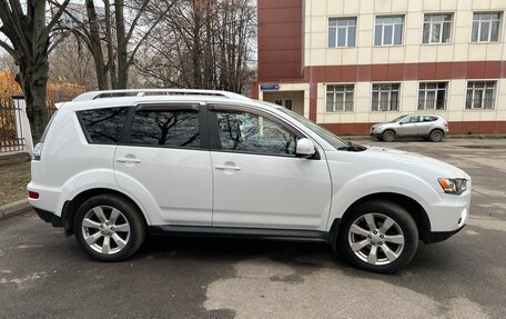 Mitsubishi Outlander III рестайлинг 3, 2010 год, 1 190 000 рублей, 4 фотография