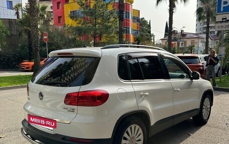 Volkswagen Tiguan I, 2011 год, 925 000 рублей, 2 фотография