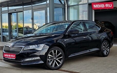 Skoda Superb III рестайлинг, 2025 год, 3 350 000 рублей, 1 фотография