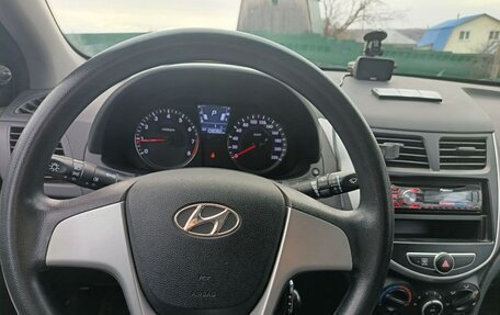 Hyundai Solaris II рестайлинг, 2013 год, 780 000 рублей, 4 фотография