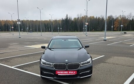 BMW 7 серия, 2018 год, 3 200 000 рублей, 3 фотография