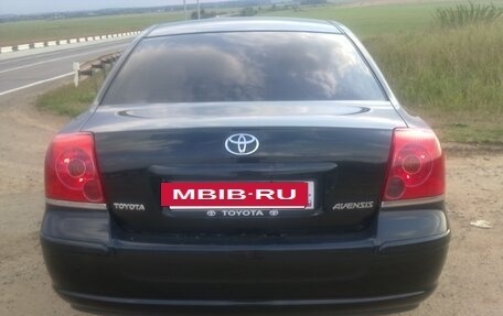 Toyota Avensis III рестайлинг, 2005 год, 650 000 рублей, 5 фотография