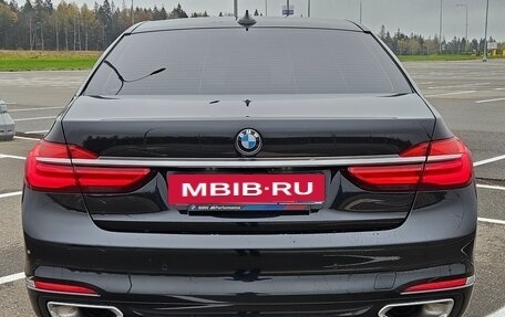 BMW 7 серия, 2018 год, 3 200 000 рублей, 2 фотография
