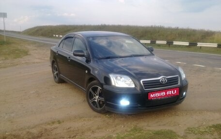 Toyota Avensis III рестайлинг, 2005 год, 650 000 рублей, 3 фотография