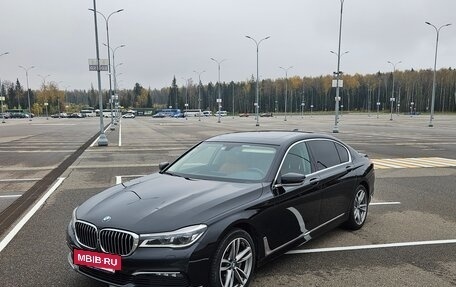 BMW 7 серия, 2018 год, 3 200 000 рублей, 9 фотография