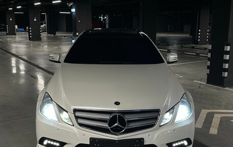 Mercedes-Benz E-Класс, 2011 год, 1 499 000 рублей, 2 фотография