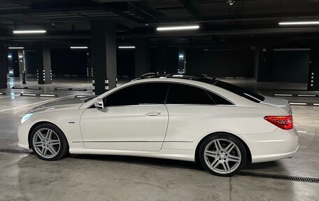 Mercedes-Benz E-Класс, 2011 год, 1 499 000 рублей, 10 фотография