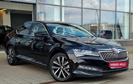 Skoda Superb III рестайлинг, 2025 год, 3 350 000 рублей, 3 фотография