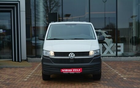 Volkswagen Transporter T6 рестайлинг, 2021 год, 3 949 000 рублей, 2 фотография
