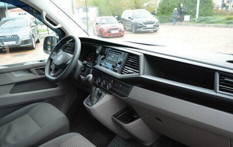 Volkswagen Transporter T6 рестайлинг, 2021 год, 3 949 000 рублей, 16 фотография